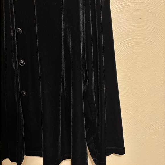 Women's Black Velvet Blouse - Picture 7 of 9